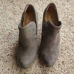 Me Too Gray block heels